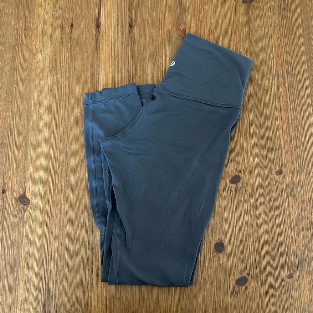 Lululemon Align Tights 25” size 6